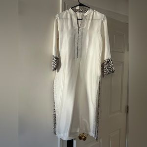 NEW WHITE RAW SILK SHIRT KAMEEZ WITH SILK CHEETAH ACCENT SIZE S
